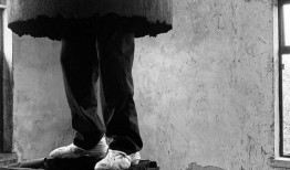 苦月亮手机在线观看,穿越时空的浪漫邂逅